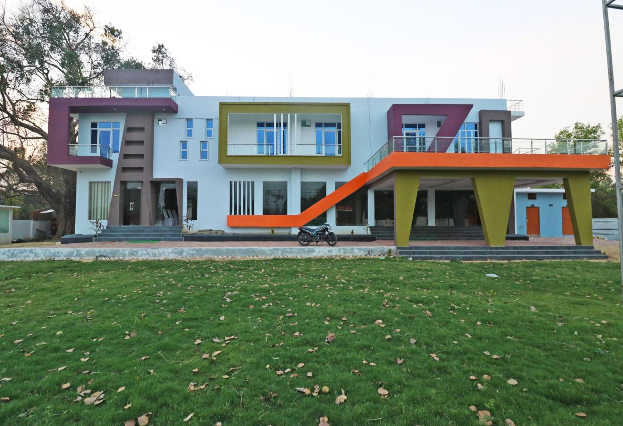 Hotel O Shri Shyam Lawn & Resort Sitapur  Kültér fotó